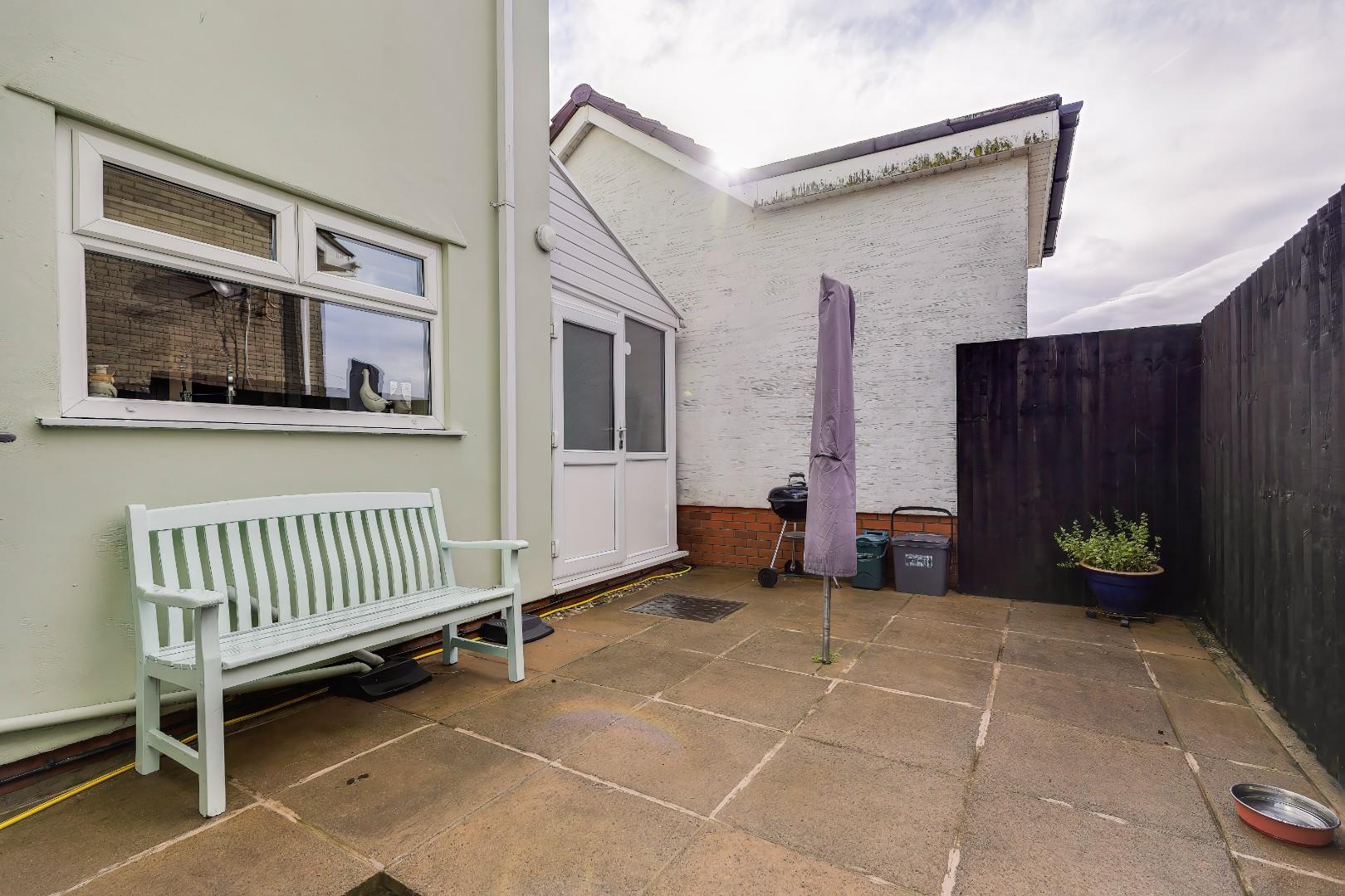 15 Hellas Drive, Barry, CF62 8AW